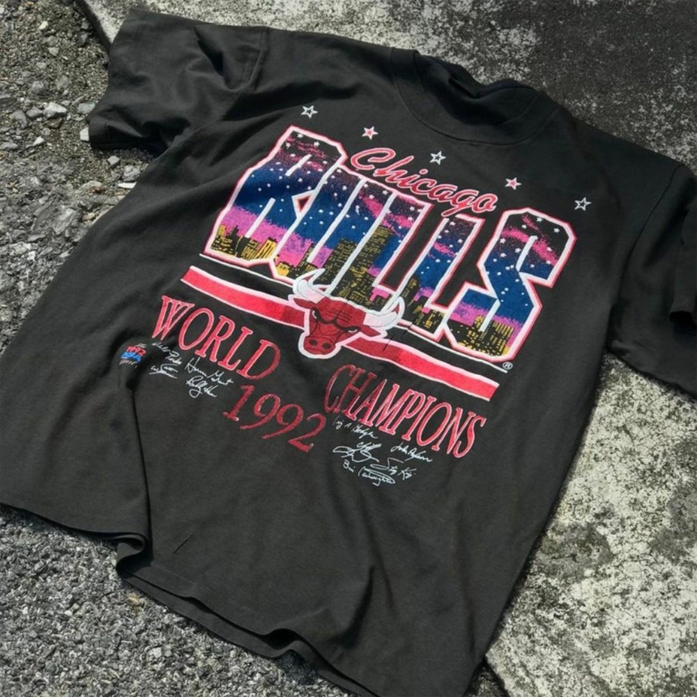 Vintage 1992 NBA Chicago Bulls Champions Shirt, Graphic Tee, Unisex T-Shirt Swea